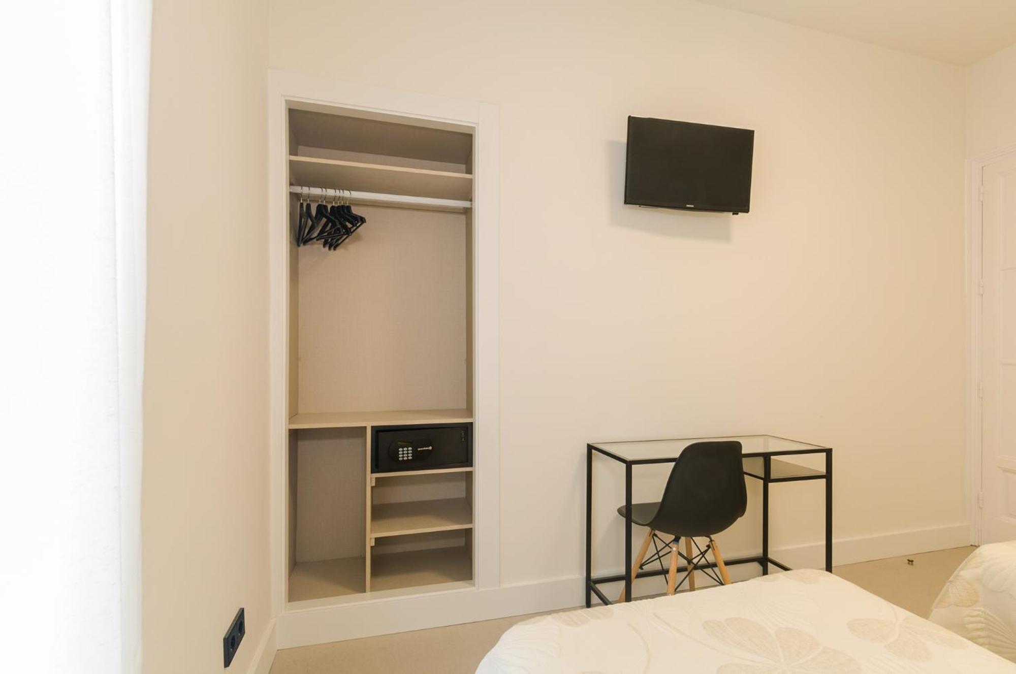 Hostal Excelsior Madrid Esterno foto