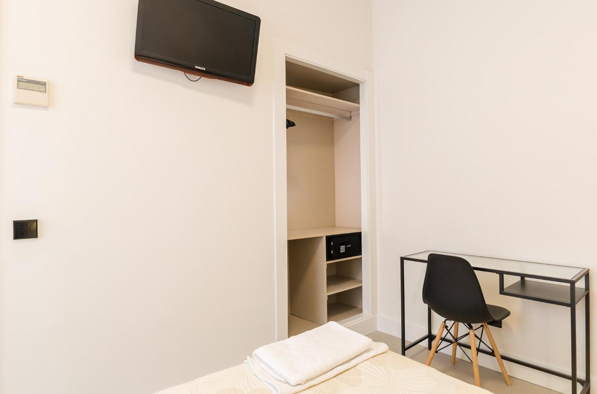 Hostal Excelsior Madrid Esterno foto